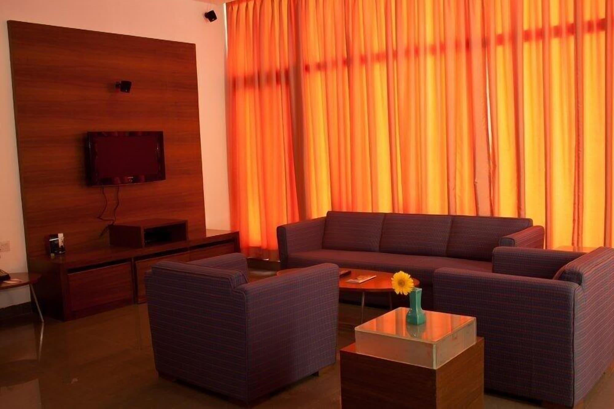 Hotel Parc Estique Pune Exterior foto
