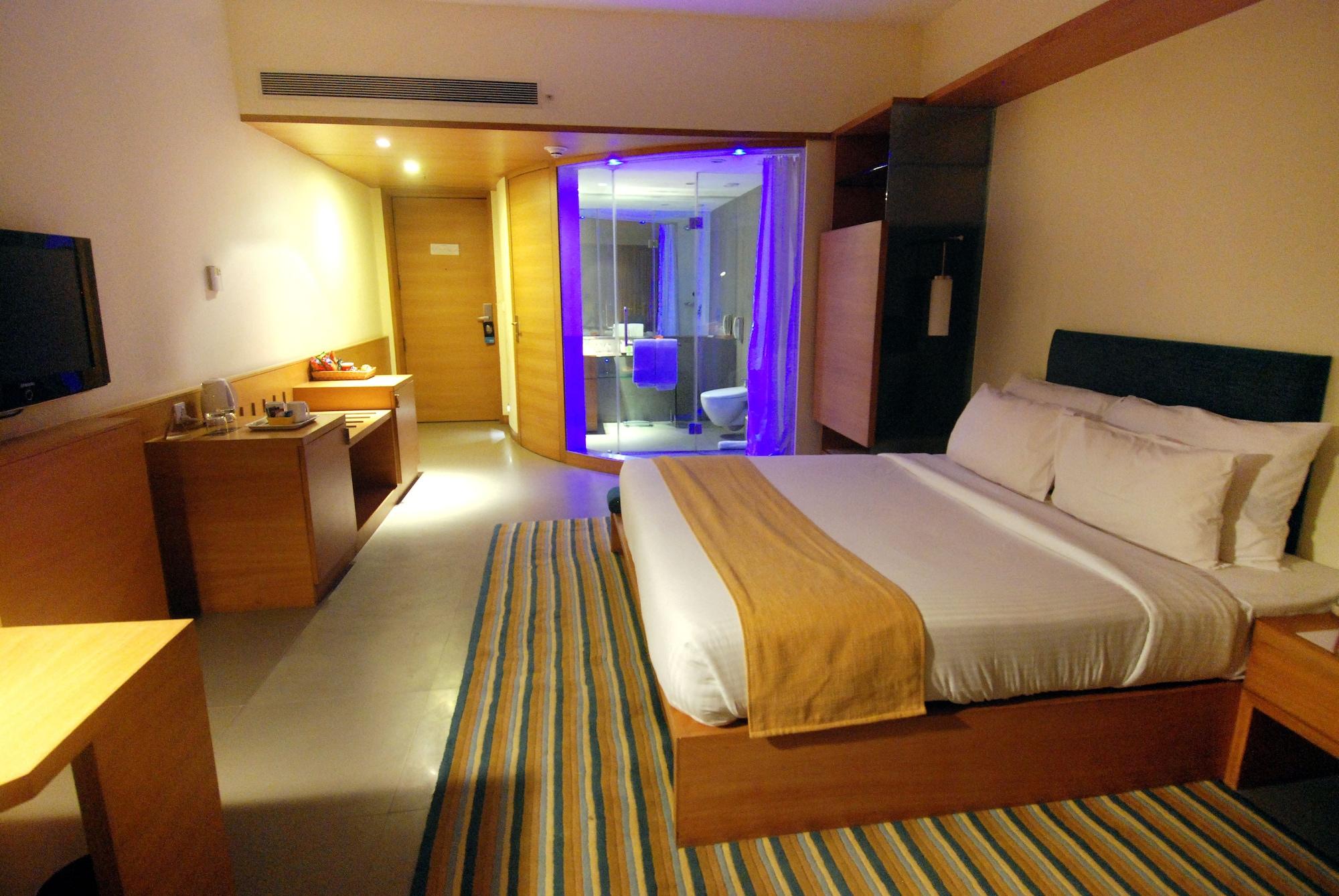 Hotel Parc Estique Pune Habitación foto