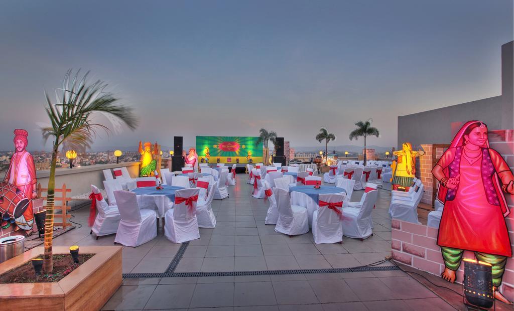 Hotel Parc Estique Pune Exterior foto
