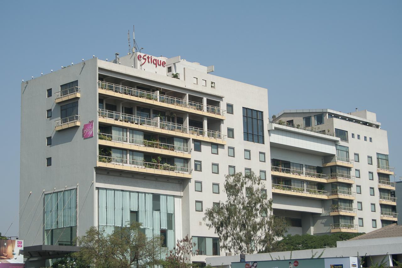 Hotel Parc Estique Pune Exterior foto