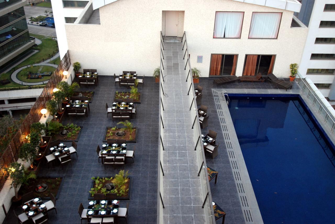Hotel Parc Estique Pune Exterior foto